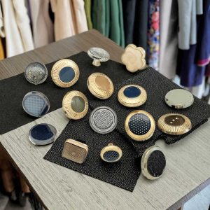 Cúc bấm quần áo